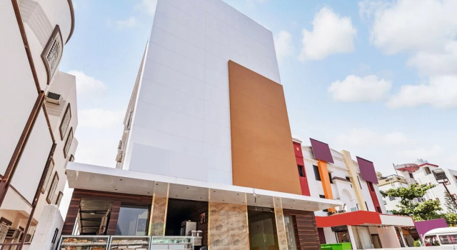 Oyo 12690 the Paradise Inn, Rezerwuj Hotel Shirdi 