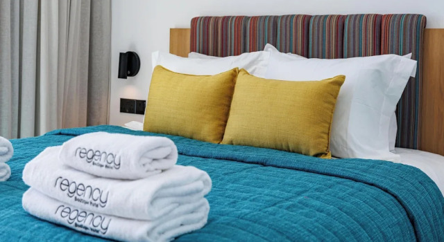 Трёхместный семейный номер Standard с балконом Regency Boutique Hotel Holiday Suites