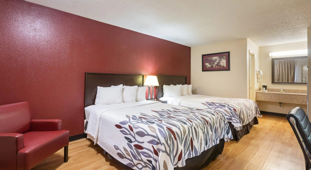 Четырёхместный номер Deluxe Red Roof Inn Hardeeville