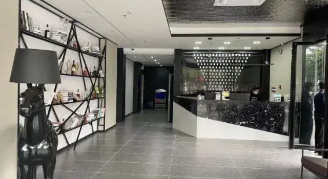 V8 Theme Hotel Fucheng, Book Hotel Qiongshan Haikou, near Hainan Normal University