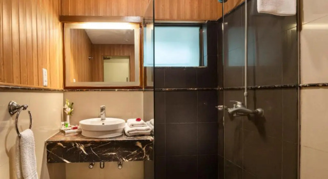 Suite Hotel One The Mall, Lahore