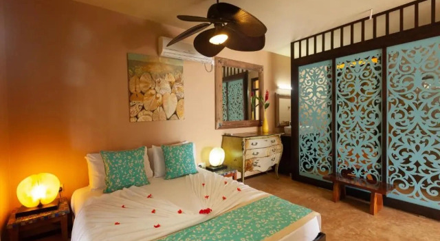 Двухместный люкс с частичным видом на море Villas des Alizes Beachfront Suites