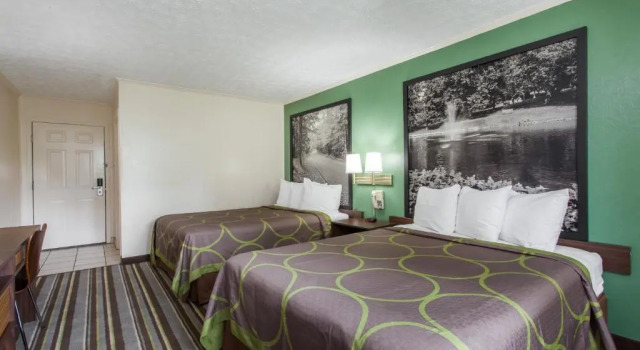 Четырёхместный номер Standard Syracuse Inn