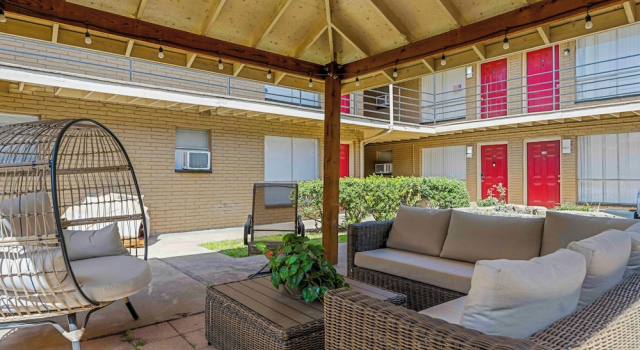 Апартаменты Comfort Leandro Apartments