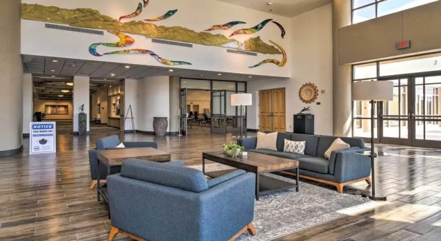 Cozy Fountain Hills Condo w/ Mountain Views!, จอง โรงแรม Fountain Hills North Scottsdale