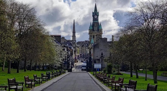 Коттедж NEW Fabulous 2BD Maisonette Dunfermline, Fife