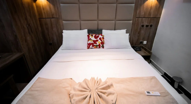 Cubana Signature, Book Hotel 3-stjernede hoteller i AbujaMun, 3*