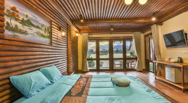 Люкс Deluxe c 1 комнатой рядом с пляжем Natural Bungalows Restaurant and Bar