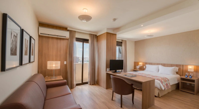 Двухместный номер Deluxe с балконом Blue Tree Towers Millenium Porto Alegre