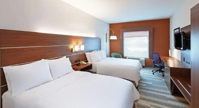 Четырёхместный люкс Holiday Inn Express and Suites Jasper