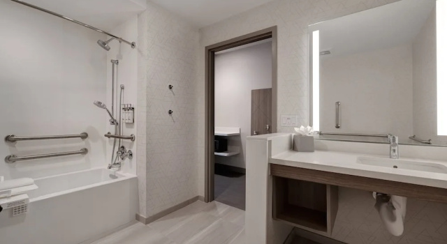 Двухместный люкс Holiday Inn Express & Suites Ontario - Chino Hills by IHG