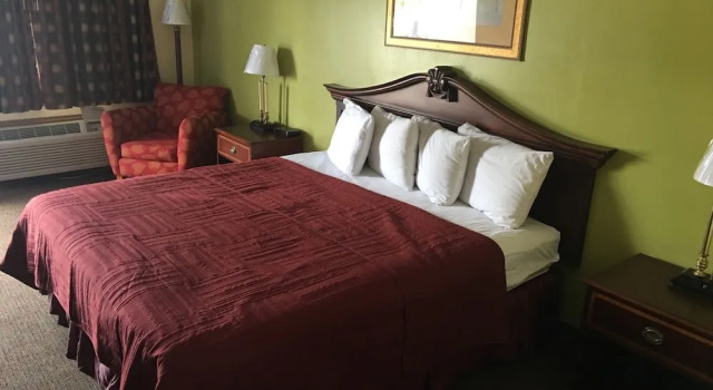 Номер Standard Economy Inn