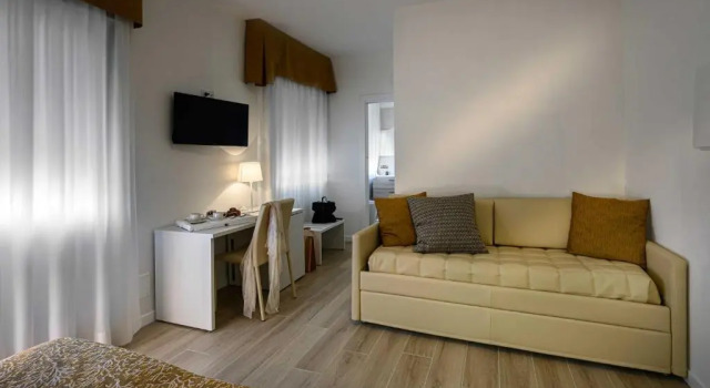 Семейный номер Standard Hotel Astoria