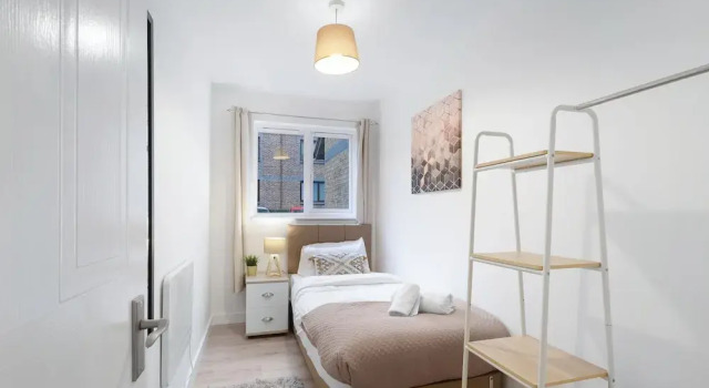 Charming 2 Bed 1Bath Apt -Transom Square, Забронировать Апартаменты/квартира Лондон Большой Лондон, рядом с Музей вееров