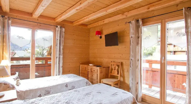 Chalet in Les Deux Alpes With Private Pool, Забронировать Шале Коттеджи Ле-дез-Альп, рядом с Горнолыжный подъемник Кот Брун, Коттедж