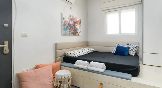 Студия Classic Quiet Studio near Beach & Market