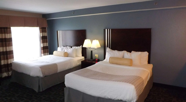 Четырёхместный номер Standard Best Western Plus Kalamazoo Suites