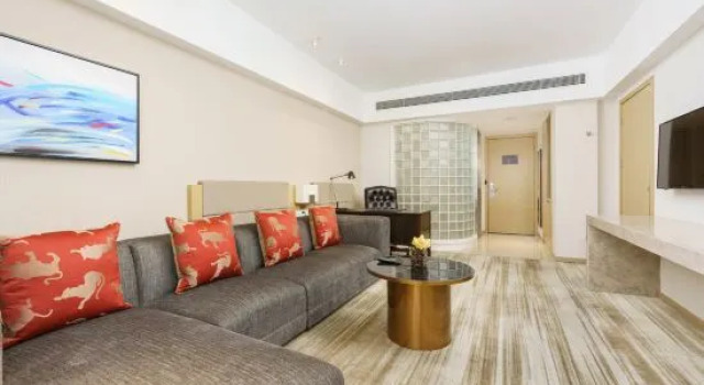 Люкс Superior Holiday Inn Express Shenyang Tawan by IHG