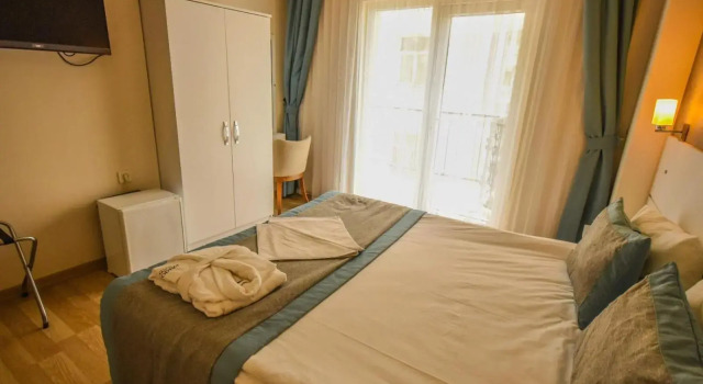 Parion House Hotel