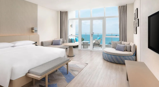 Двухместный номер Standard с балконом и с видом на океан Sheraton Beihai Resort