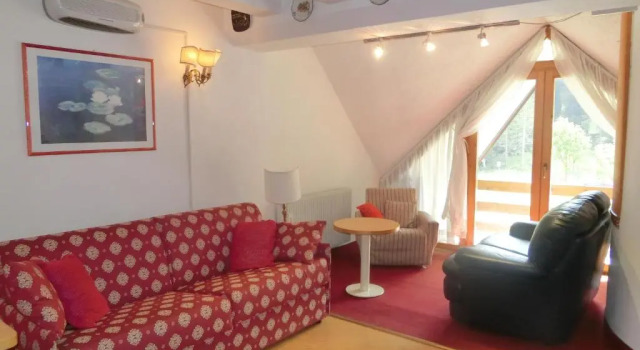 Alberti - Condominio Villa Golf, Забронировать Вилла Коттеджи Мадонна-ди-Кампильо, рядом с Горнолыжный подъёмник Мирамонти, Коттедж
