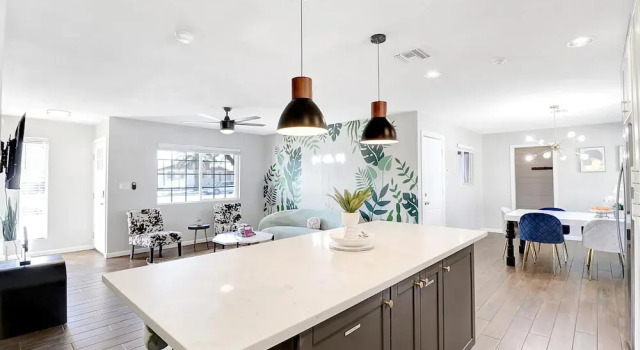 Karen in Phoenix With 4 Bedrooms and 2 Bathrooms, Забронировать Дом для отпуска Финикс 