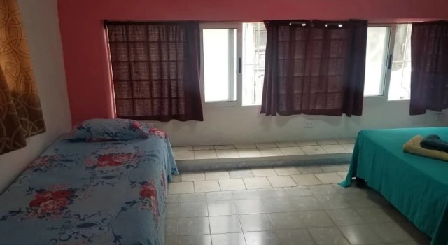 Casa Tu Casa en la Habana Irene y Efrain, Забронировать Отель Гавана Гавана, рядом с Revolution Museum