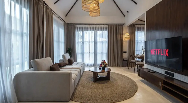 Moonlight by EVDEkimi - Stylish 2BR escape with Tropical garden and Pool, Забронировать Отель Отели провинции Бали с завтраком, Завтраки