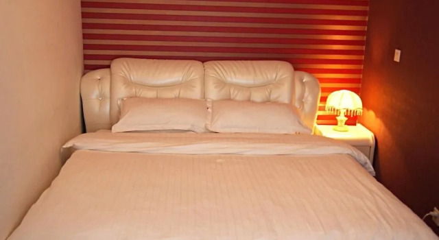 Aoxin Hotel(傲馨酒店（昆明老街南屏步行街店）), Rezerwuj Hotel Hotele w Kunming z parkingiem, Parking