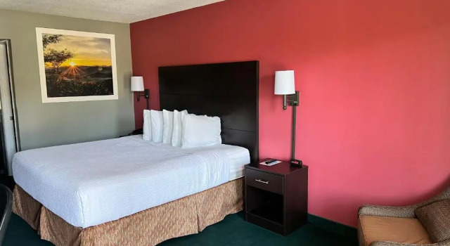Двухместный номер Deluxe Days Inn by Wyndham Jellico - Tennessee State Line