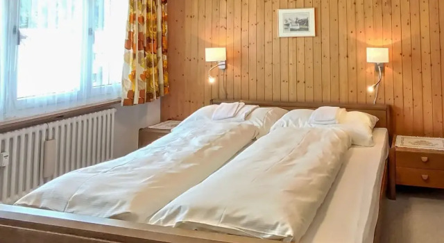 Esther, Book Apartment Davos Grisons