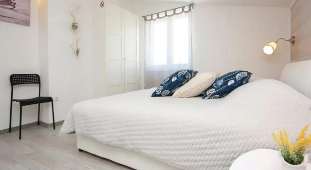 Апартаменты с 3 комнатами Apartmani Riva