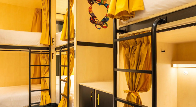 Petit Hostel Palacio Real