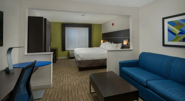 Двухместный номер Standard Holiday Inn Express Lawrence by IHG