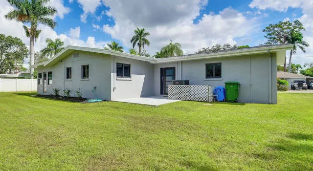3 Mi to Downtown Bradenton: Family Home w/ Yard!, 예약 휴가용 주택 브레던톤 비치 Sarasota Area
