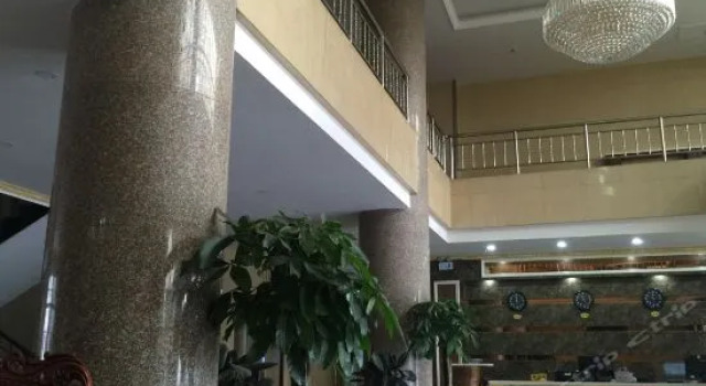 Huangyue Business Hotel