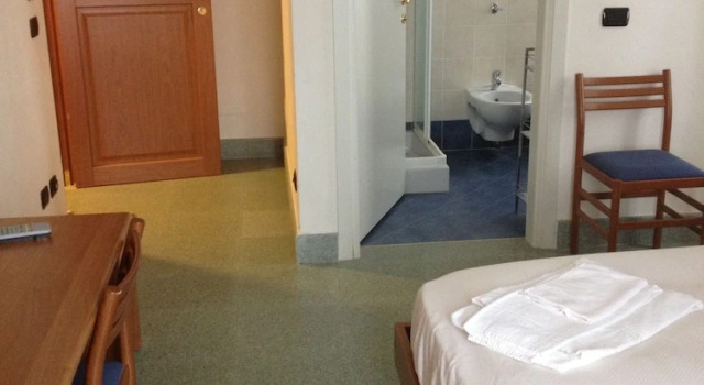 Одноместный номер Standard Hotel Lario