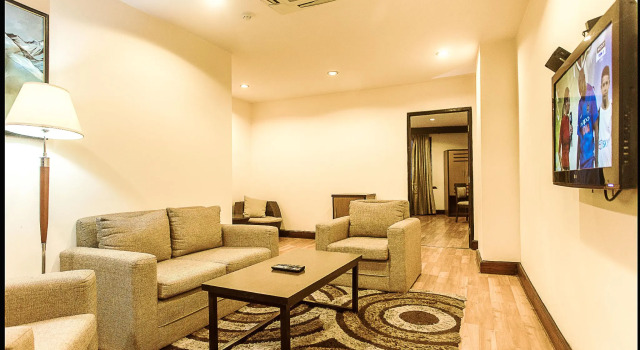Полулюкс The Amadablam Hotel