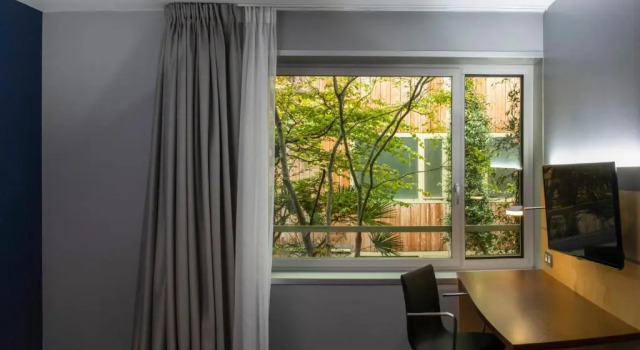 Двухместный номер Standard с видом на канал Holiday Inn Express Paris-Canal De La Villette by IHG