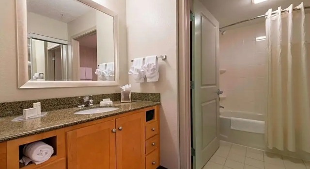 Четырёхместный люкс с 2 комнатами Residence Inn by Marriott Worcester