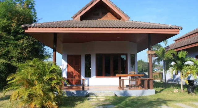Коттедж Waterside Resort