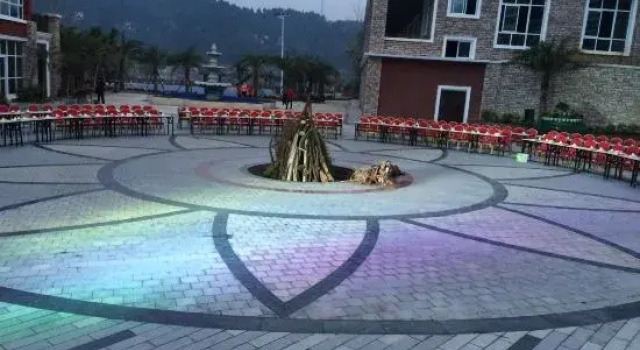 Nanbu Shengzhong Lake Holiday Homestay, Varaa Hotelli Hotellit Sichuan pysäköinnillä, Pysäköinti