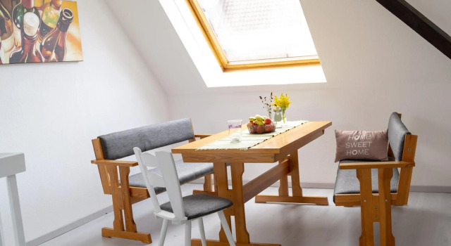 Große 3-Zimmer Maisonette Wohnung in Neuhausen, Reserva ahora Hotel Neuhausen Baden-Wurtemberg