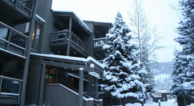 Lodgepole 2003 by SummitCove Vacation Lodging