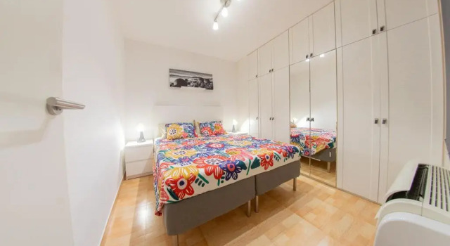 Ahllenrock, Boek Appartement Cornella de Llobregat Baix Llobregat