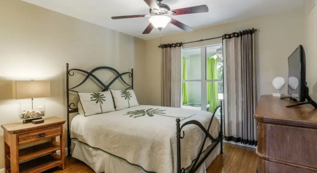 Sycamore Home #54082, Забронировать Дом для отпуска Отели Марко-Айленд с бассейном, рядом с Пляж Мэрриотт, Бассейн