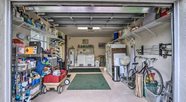 Коттедж с 3 комнатами Spacious Naples Home < 1 Mi to Vanderbilt Beach!