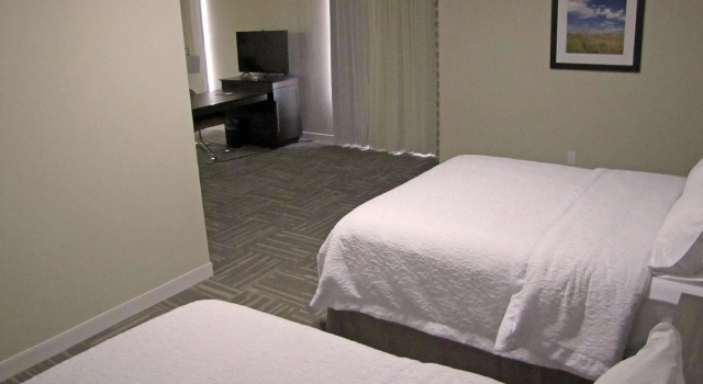 Четырёхместный люкс Hampton Inn McPherson