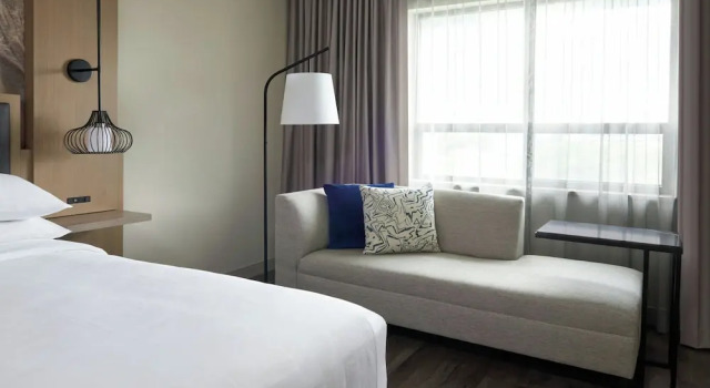 Двухместный клубный номер Standard Kingston Marriott Hotel