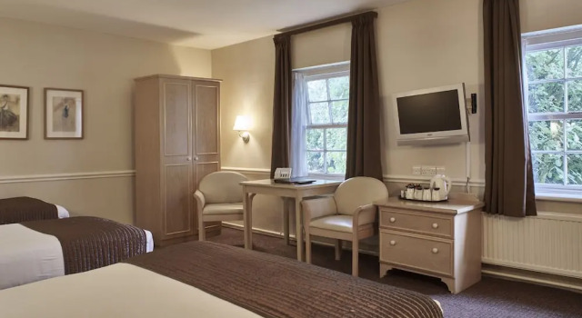 Четырёхместный семейный номер Standard The Regency Hotel